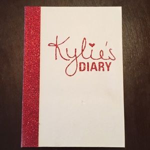 Kylie’s diary eye shadow palette